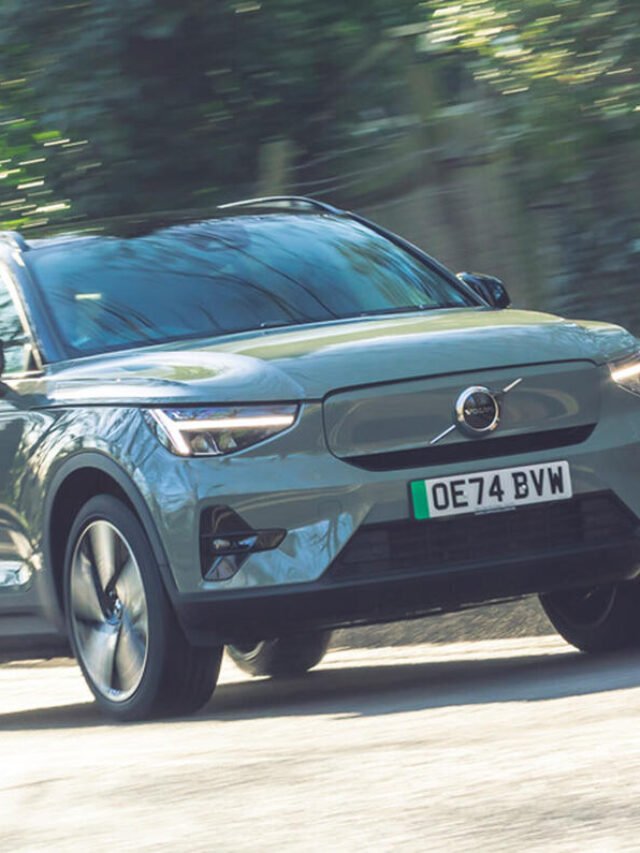 Volvo EX40 Review: नाम बदला, पर क्या अब SUV और बेहतर हो गई है?